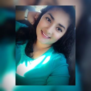 Meet your Posher, Carolina